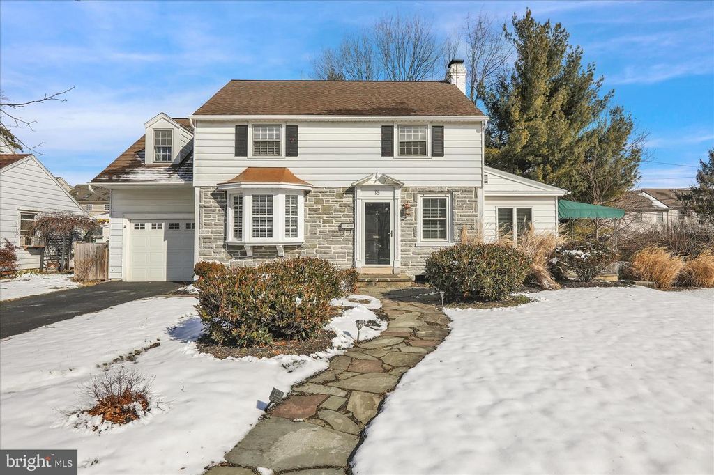 16 HASKELL DR, Lancaster, PA 17601