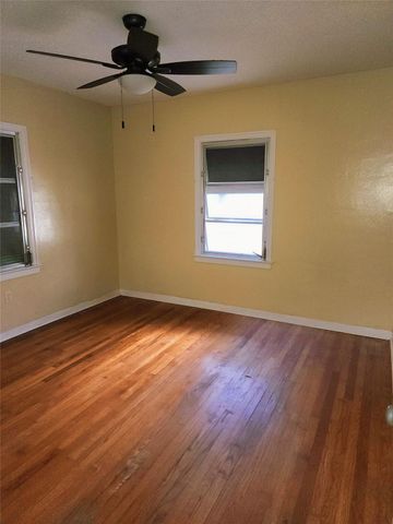 704 Beach Ct, Fort Pierce, FL 34950