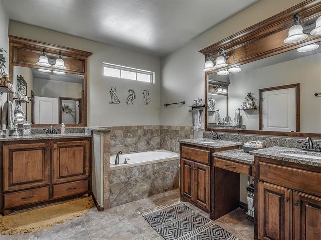 12084 Eastwood Drive, Choctaw, OK 73020