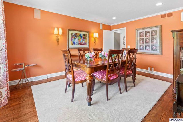 611 S 93rd Avenue, Omaha, NE 68114