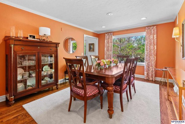 611 S 93rd Avenue, Omaha, NE 68114