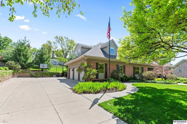 611 S 93rd Avenue, Omaha, NE 68114