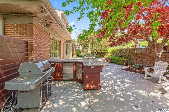 611 S 93rd Avenue, Omaha, NE 68114
