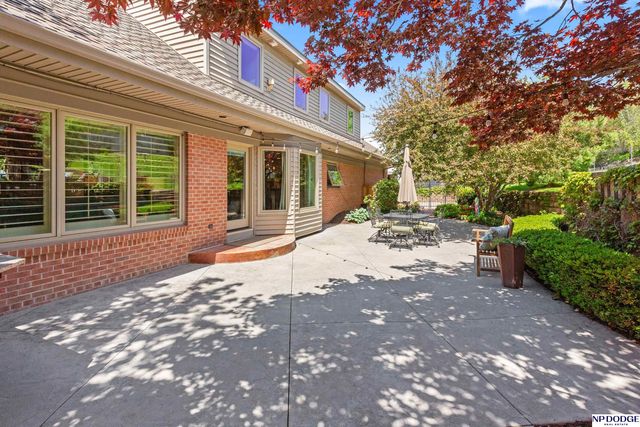 611 S 93rd Avenue, Omaha, NE 68114