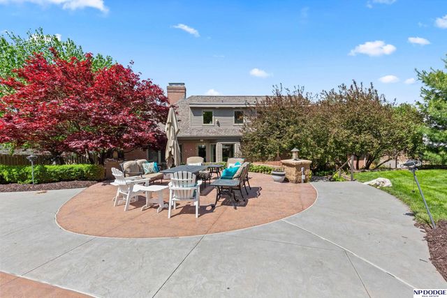 611 S 93rd Avenue, Omaha, NE 68114