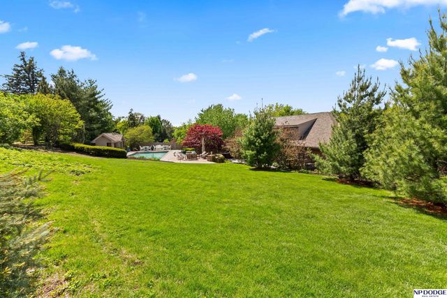 611 S 93rd Avenue, Omaha, NE 68114