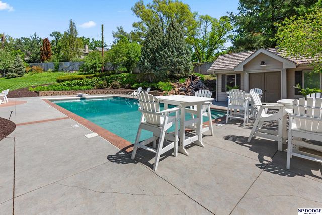611 S 93rd Avenue, Omaha, NE 68114