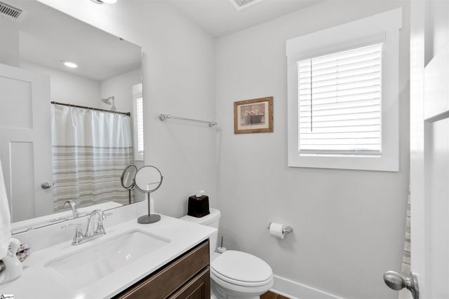 565 Fenwick Drive, Woodruff, SC 29388