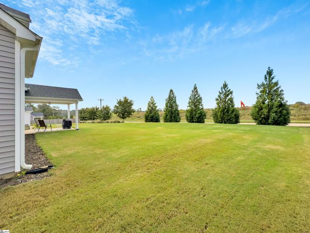 565 Fenwick Drive, Woodruff, SC 29388