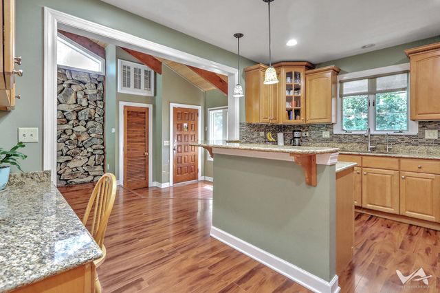 850 W Fabyan Parkway, Batavia, IL 60510