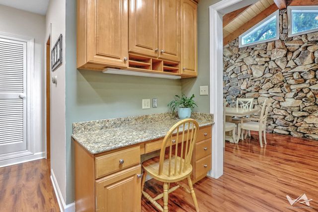 850 W Fabyan Parkway, Batavia, IL 60510