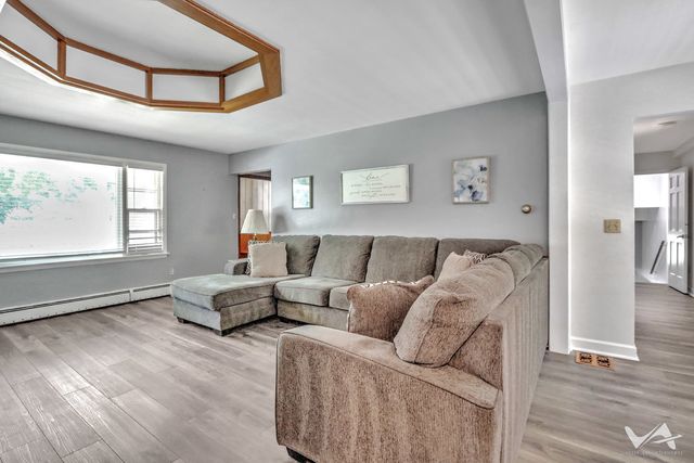 850 W Fabyan Parkway, Batavia, IL 60510