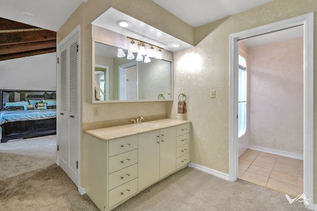 850 W Fabyan Parkway, Batavia, IL 60510