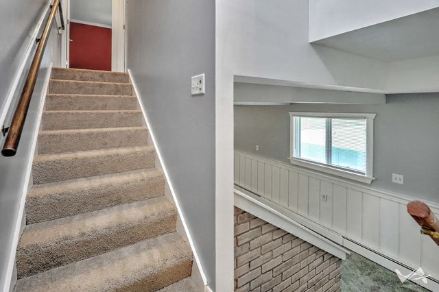 850 W Fabyan Parkway, Batavia, IL 60510
