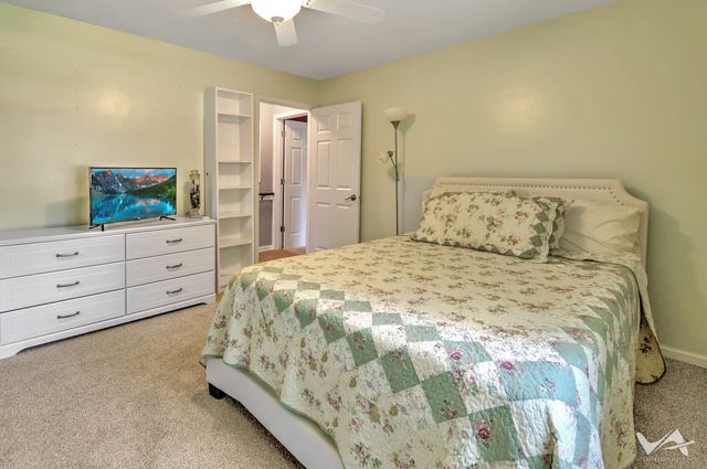 850 W Fabyan Parkway, Batavia, IL 60510