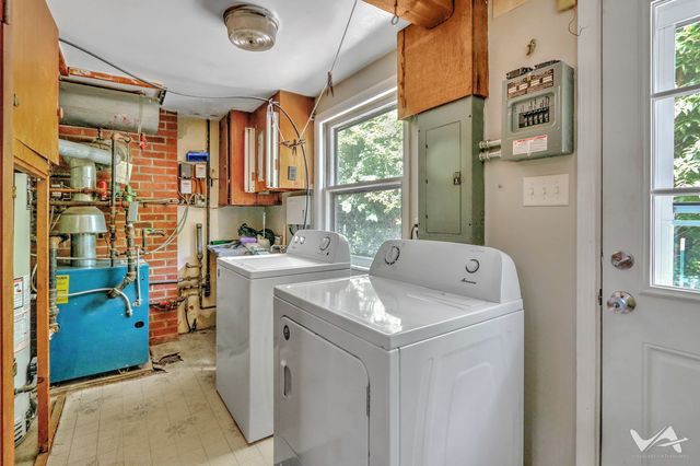 850 W Fabyan Parkway, Batavia, IL 60510