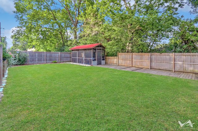 850 W Fabyan Parkway, Batavia, IL 60510