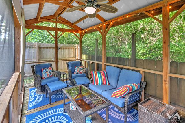 850 W Fabyan Parkway, Batavia, IL 60510