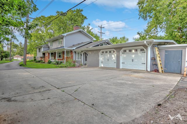 850 W Fabyan Parkway, Batavia, IL 60510