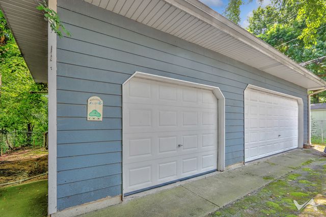 850 W Fabyan Parkway, Batavia, IL 60510