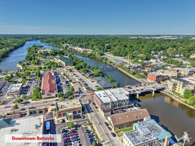 850 W Fabyan Parkway, Batavia, IL 60510