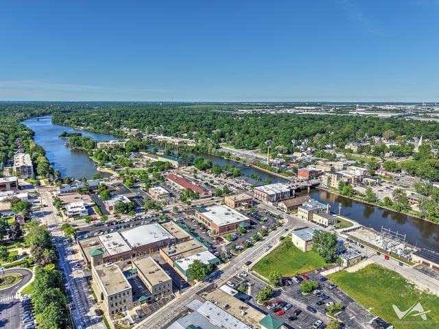 850 W Fabyan Parkway, Batavia, IL 60510