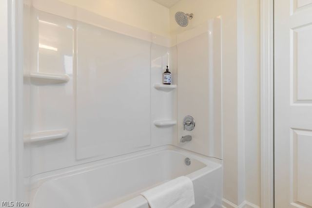 4210 Clinton Avenue, Cleveland, OH 44113
