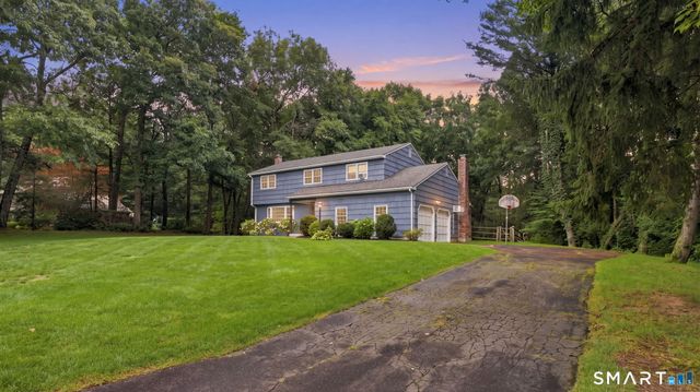 39 Berkshire Way, Simsbury, CT 06070