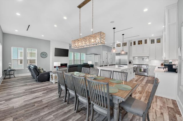 3815 Sea Breeze Lane, Galveston, TX 77554