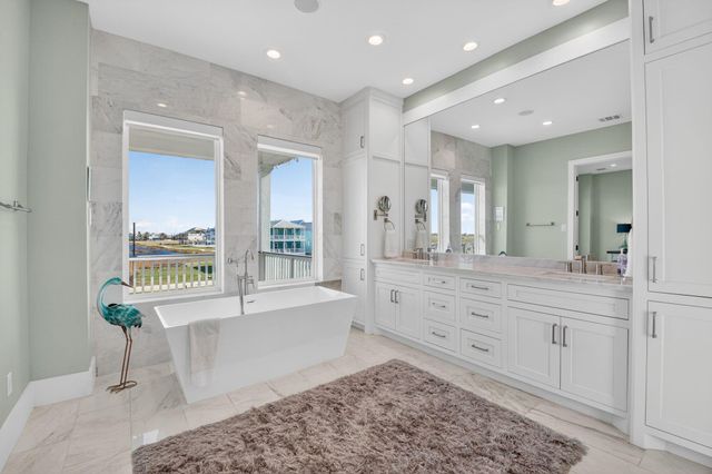 3815 Sea Breeze Lane, Galveston, TX 77554