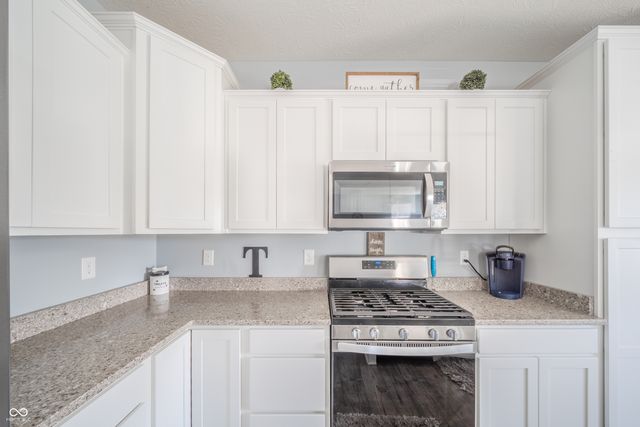 305 Waterford Lane, Pendleton, IN 46064