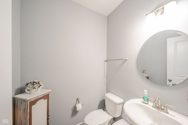 305 Waterford Lane, Pendleton, IN 46064