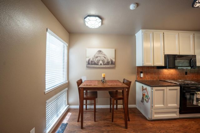 1128 Fairway Ct, Murphys, CA 95247