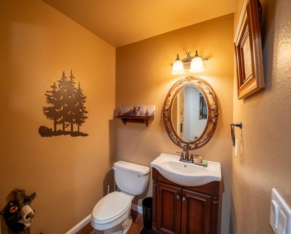 1128 Fairway Ct, Murphys, CA 95247