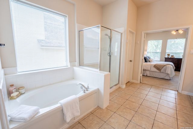 24823 WHITE CRK, San Antonio, TX 78255