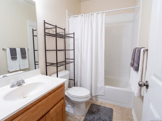 24823 WHITE CRK, San Antonio, TX 78255