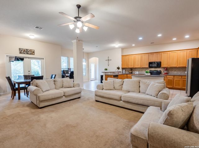 24823 WHITE CRK, San Antonio, TX 78255