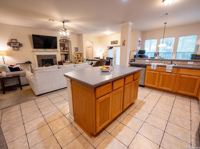 24823 WHITE CRK, San Antonio, TX 78255