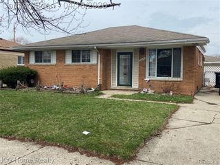 15251 Elderwood Street, Roseville, MI 48066