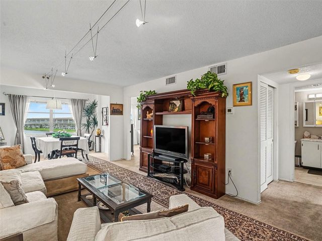 4137 LAKE BAYSHORE DRIVE C505, Bradenton, FL 34205