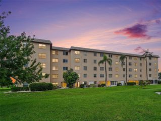 4137 LAKE BAYSHORE DRIVE C505, Bradenton, FL 34205