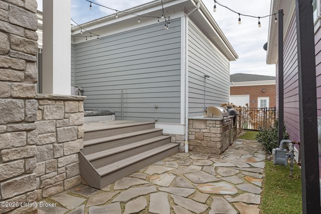 6425 Paintbrush Ln, Prospect, KY 40059