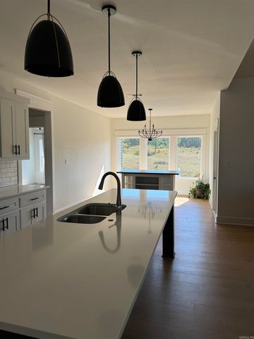 10568 Gunter Loop, Benton, AR 72019