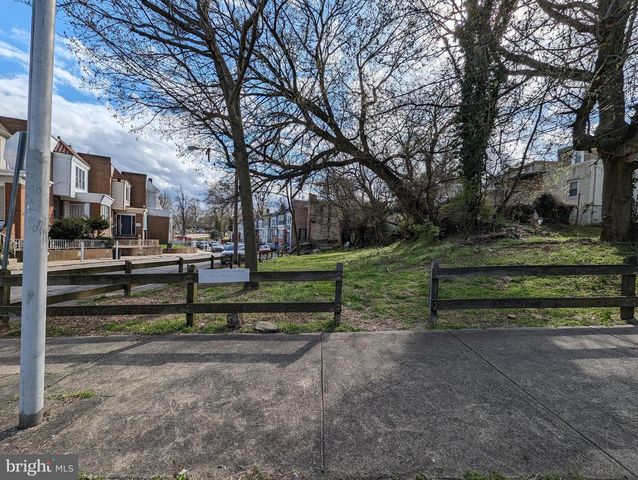 333 E ELWOOD ST, Philadelphia, PA 19144