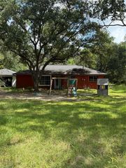17 County Road 6502 E, Dayton, TX 77535