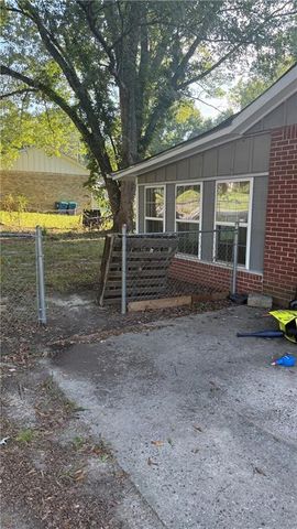 2840 Carriage Lane, South Fulton, GA 30349