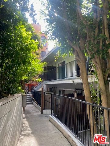 2030 Holly Drive, Los Angeles, CA 90068