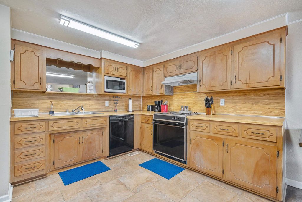 120 Cash St Apt C4, Hot Springs, AR 71913