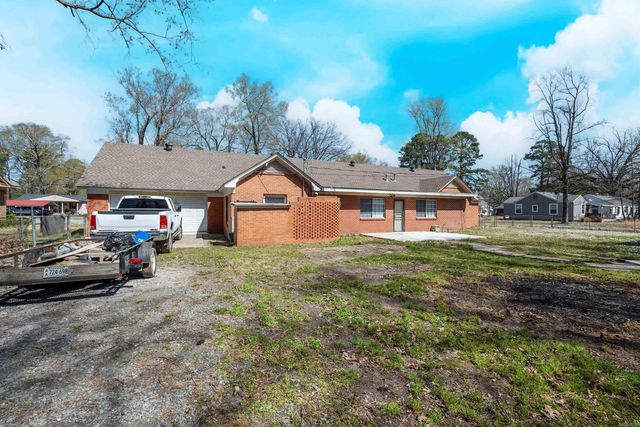 1400 W 33rd Street, Pine Bluff, AR 71603
