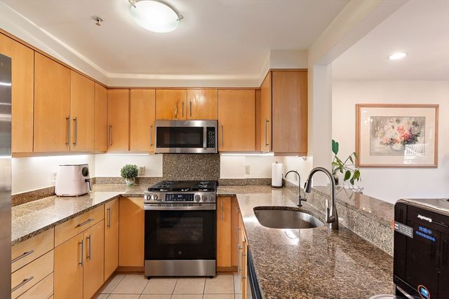 185 Massachusetts Ave 304, Boston, MA 02115